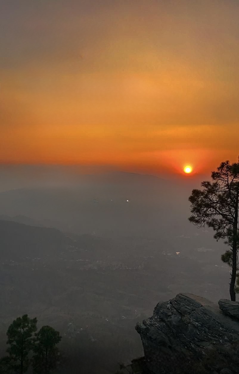 Mukteshwar sunset over the hills
